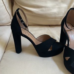 Jessica Simpson 4.5" high-heeled black suede shoes, size 9